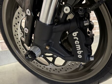 2024 Suzuki GSX-S 1000 GT, красный, 1249000 рублей, вид 3