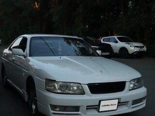 1998 Nissan Laurel VIII (C35), белый, 510000 рублей, вид 3