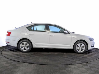 2020 Skoda Octavia III (A7) Рестайлинг, белый, 2115000 рублей, вид 4