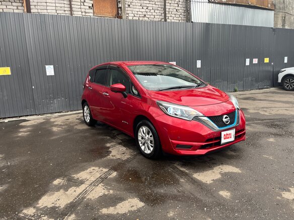 2019 Nissan Note e-Power II Рестайлинг, красный