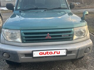 1999 Mitsubishi Pajero iO, зелёный, 580000 рублей, вид 1