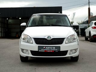 2011 Skoda Fabia II Рестайлинг, белый, 549000 рублей, вид 3