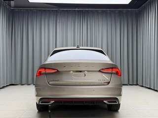 2023 Skoda Octavia IV (A8), бежевый, 1680000 рублей, вид 5