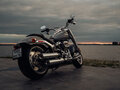 2023 Harley-Davidson Fat Boy, серый, 2500000 рублей - вид 2