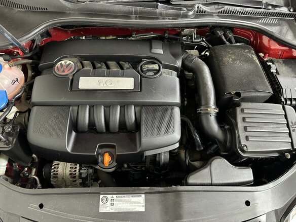 2010 Volkswagen Jetta V, красный, 450000 рублей - вид 16