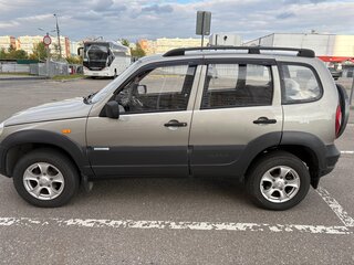 2011 Chevrolet Niva I Рестайлинг, серый, 470000 рублей, вид 5
