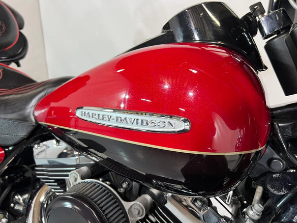 2010 Harley-Davidson Electra Glide, пурпурный, 1200000 рублей - вид 15