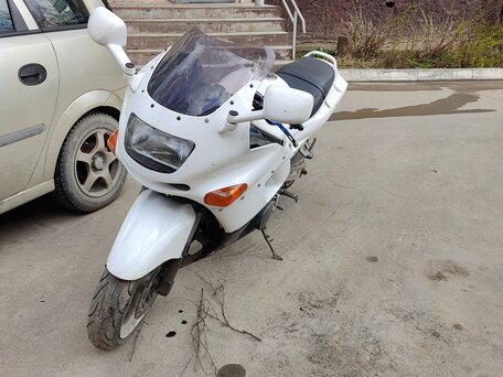 1998 Kawasaki ZZR 400, белый, 170000 рублей, вид 2