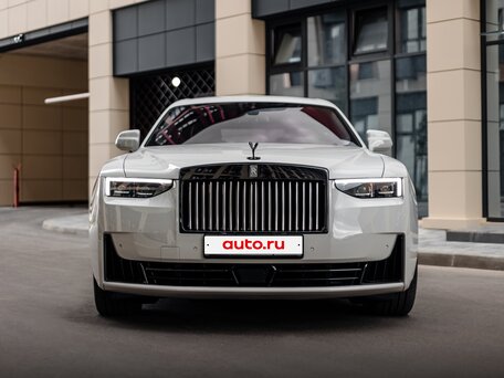 2025 Rolls-Royce Ghost Black Badge II Рестайлинг (Series II), серый, 53900000 рублей, вид 2
