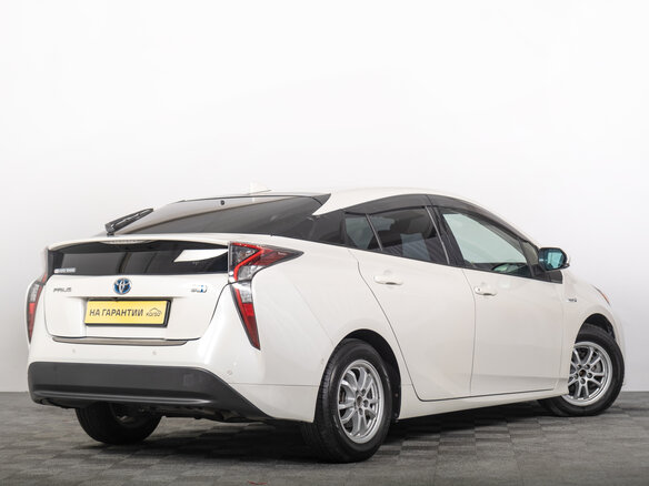 2016 Toyota Prius IV (XW50), белый, 1799000 рублей - вид 5