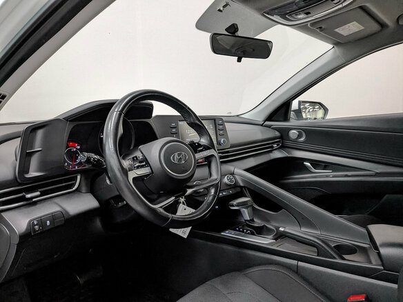 2021 Hyundai Elantra VII (CN7), белый, 1825000 рублей - вид 14