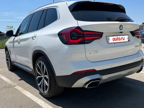 2021 BMW X3 30e xDrive III (G01) Рестайлинг, белый, 5700000 рублей - вид 3