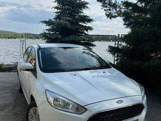 2015 Ford Focus III Рестайлинг, белый, 998000 рублей, вид 1