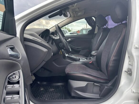 2012 Ford Focus III, белый - вид 9