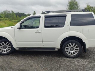 2012 Nissan Pathfinder III Рестайлинг, белый, 1650000 рублей, вид 4