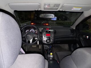 2010 Kia Cerato 6-speed II, красный, 820000 рублей, вид 4