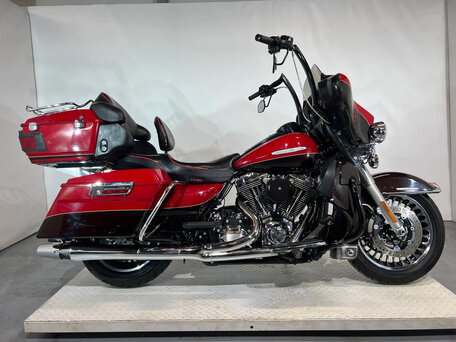 2010 Harley-Davidson Electra Glide, пурпурный, 1200000 рублей, вид 1