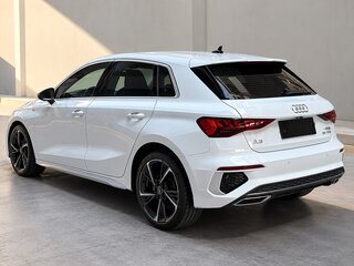 2022 Audi A3 Sportback 35 TFSI IV (8Y), белый, 1960007 рублей, вид 4