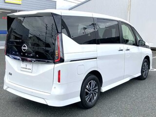 2023 Nissan Serena VI (C28), белый, 1980000 рублей, вид 5