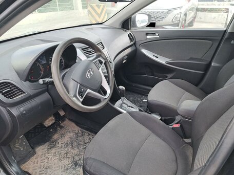 2014 Hyundai Solaris I, чёрный, 630000 рублей, вид 5