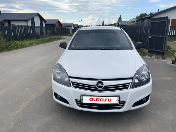 2013 Opel Astra H Рестайлинг, белый