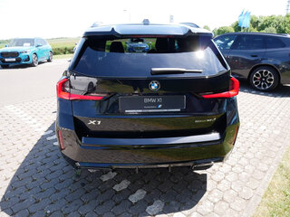 2026 BMW X1 18d sDrive III (U11/U12), чёрный, 5654000 рублей, вид 4