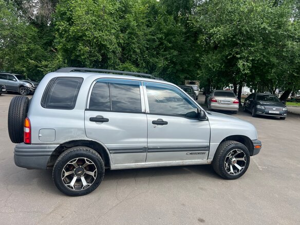 2000 Chevrolet Tracker II, серебристый, 350000 рублей - вид 2