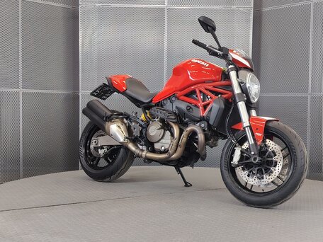 2015 Ducati Monster 821, красный, 529000 рублей, вид 2