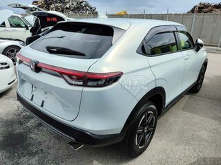 2021 Honda Vezel II, белый, 2280000 рублей, вид 5