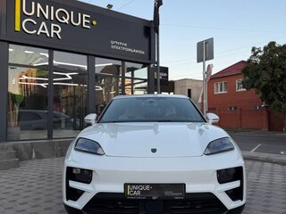 2025 Porsche Macan Turbo II, белый, 16990000 рублей, вид 2