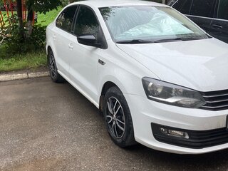 2018 Volkswagen Polo V Рестайлинг, белый, 1200000 рублей, вид 2