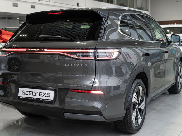 Купить новый Geely EX5 Гибрид 2025-2026 EM-R 1.5hyb AT (68 л.с.) гибрид ...