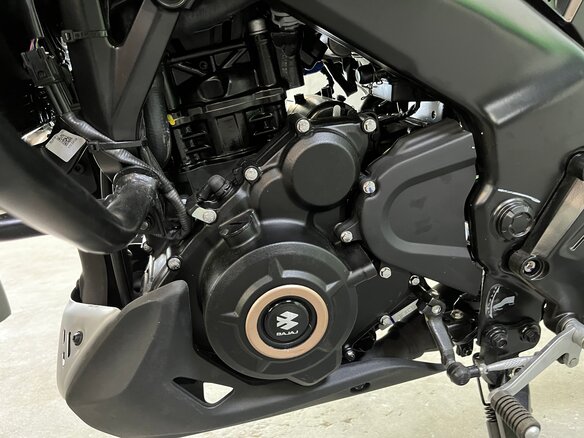2026 Bajaj Dominar 400, чёрный, 479990 рублей - вид 13
