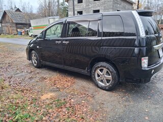 2013 Toyota ISis I Рестайлинг, чёрный, 1800000 рублей, вид 4