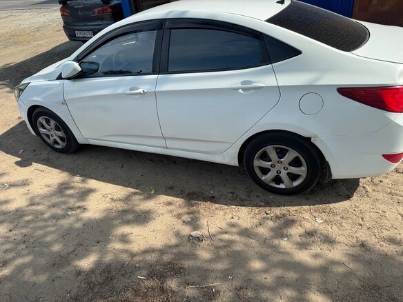 2014 Hyundai Solaris I Рестайлинг, белый, 635000 рублей - вид 6