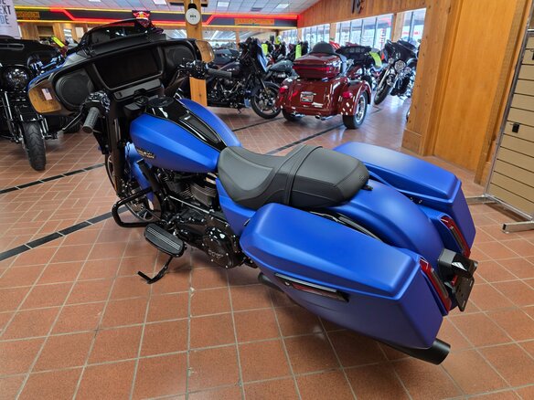 2026 Harley-Davidson Street Glide, синий, 3816000 рублей - вид 5