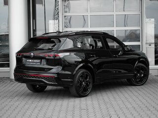 2026 Volkswagen Tiguan L Pro III (China Market), чёрный, 5099900 рублей, вид 3
