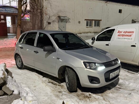 2013 Lada (ВАЗ) Kalina II, серебристый, 300000 рублей - вид 3