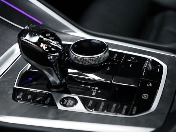 2023 BMW X6 40i III (G06), чёрный, 11500000 рублей - вид 11