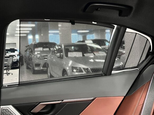 2025 BMW 5 серии 530i xDrive VIII (G60/G61/G68), чёрный, 9300000 рублей - вид 20