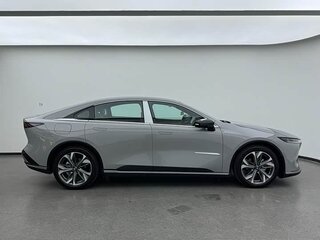 2026 Mazda EZ-6 28.4 kWh, серебристый, 3650008 рублей, вид 4