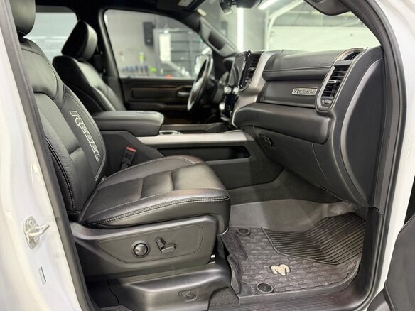 2023 Ram 1500 Crew Cab V, белый, 7700000 рублей - вид 9