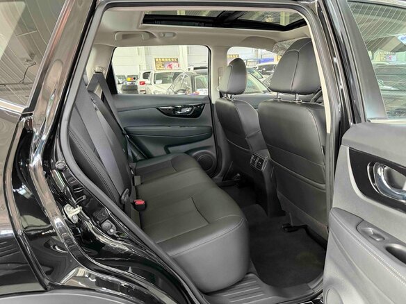 2025 Nissan X-Trail III Рестайлинг 2, чёрный, 2000000 рублей - вид 16