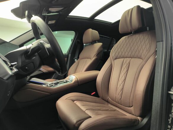 2025 BMW X6 30d III (G06) Рестайлинг, чёрный, 17200000 рублей - вид 7