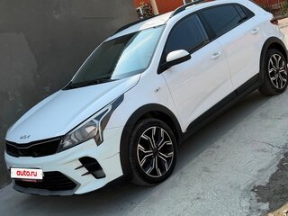 2021 Kia Rio X IV Рестайлинг, белый, 1300000 рублей, вид 1