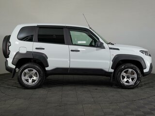 2024 Lada (ВАЗ) Niva Travel I, белый, 1235000 рублей, вид 5