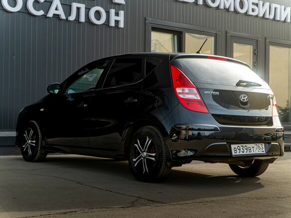 2010 Hyundai i30 I Рестайлинг, чёрный, 580000 рублей - вид 10