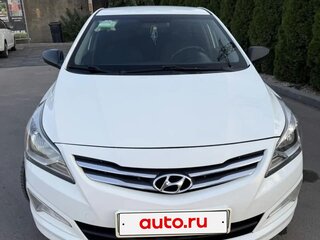 2015 Hyundai Solaris I Рестайлинг, белый, 825000 рублей, вид 2