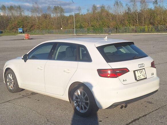 2016 Audi A3 III (8V), белый, 1330000 рублей - вид 14