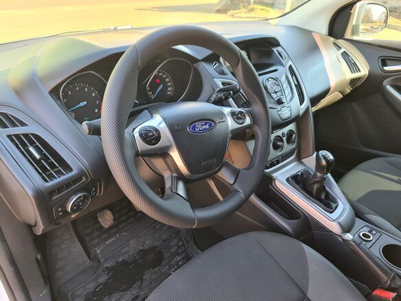 2014 Ford Focus III, белый, 699000 рублей
